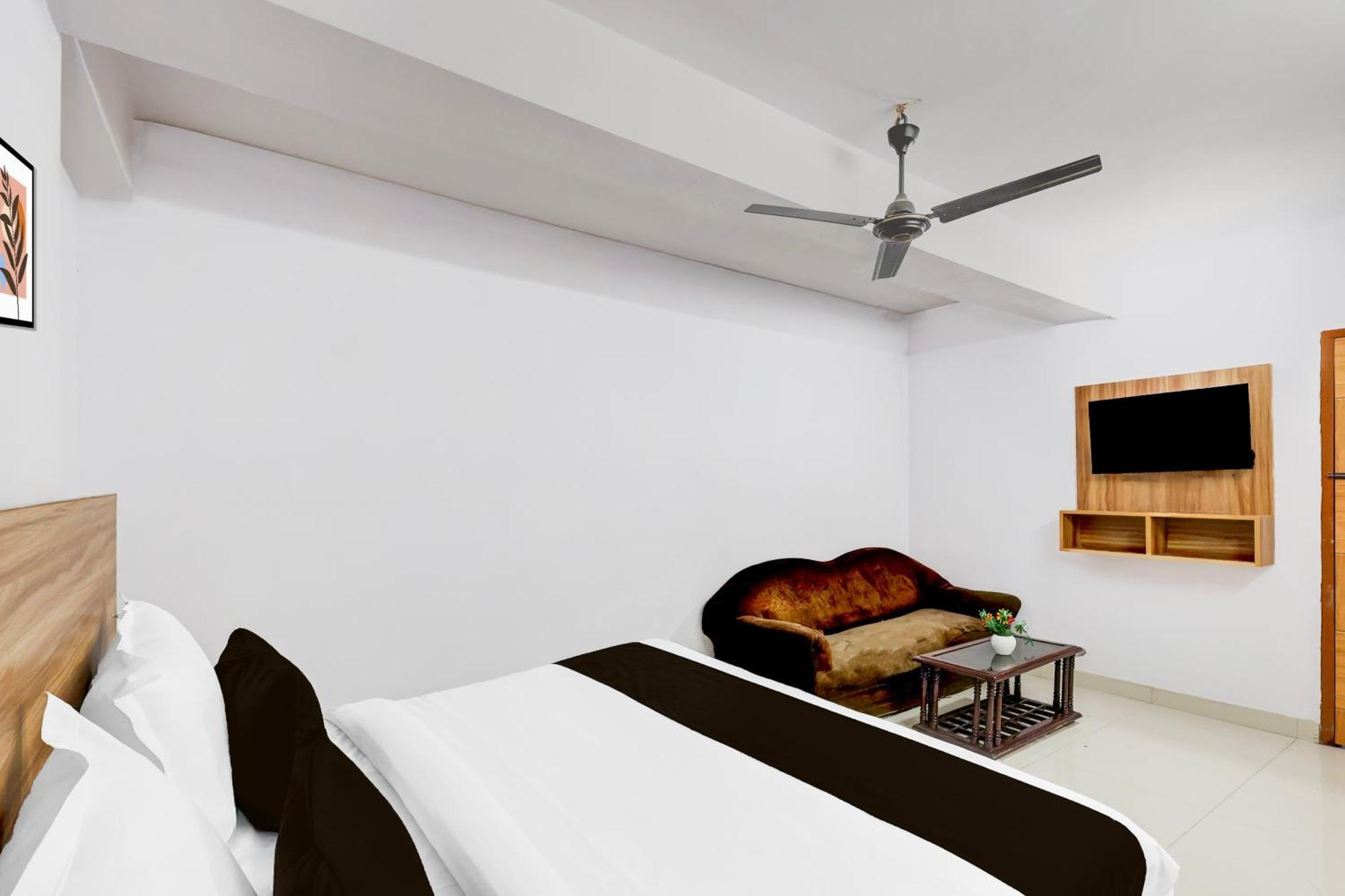 Hotel O Ocean Plaza 뉴델리 외부 사진